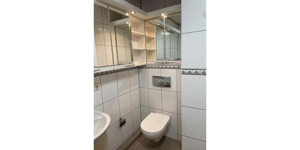 Dachgeschoßwohnung Oberhausen Biefang - 3.5 Zimmer, 84 m&sup2;, 810&euro; | Angebot:25935368