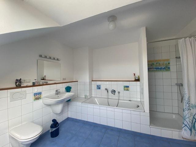 Einfamilienhaus Kaarst - 7.5 Zimmer, 241 m&sup2;, 2.900&euro; | Angebot:26144766