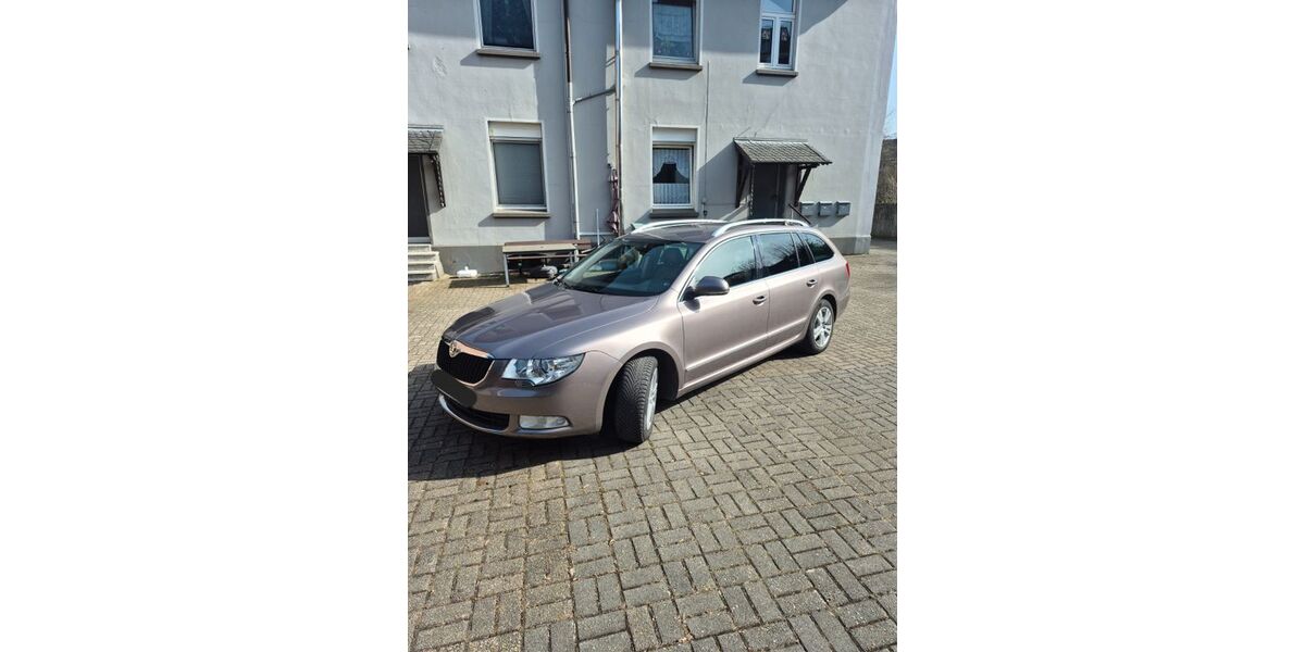 Skoda Superb 122.000 km 10.000 &euro; Haan 42781