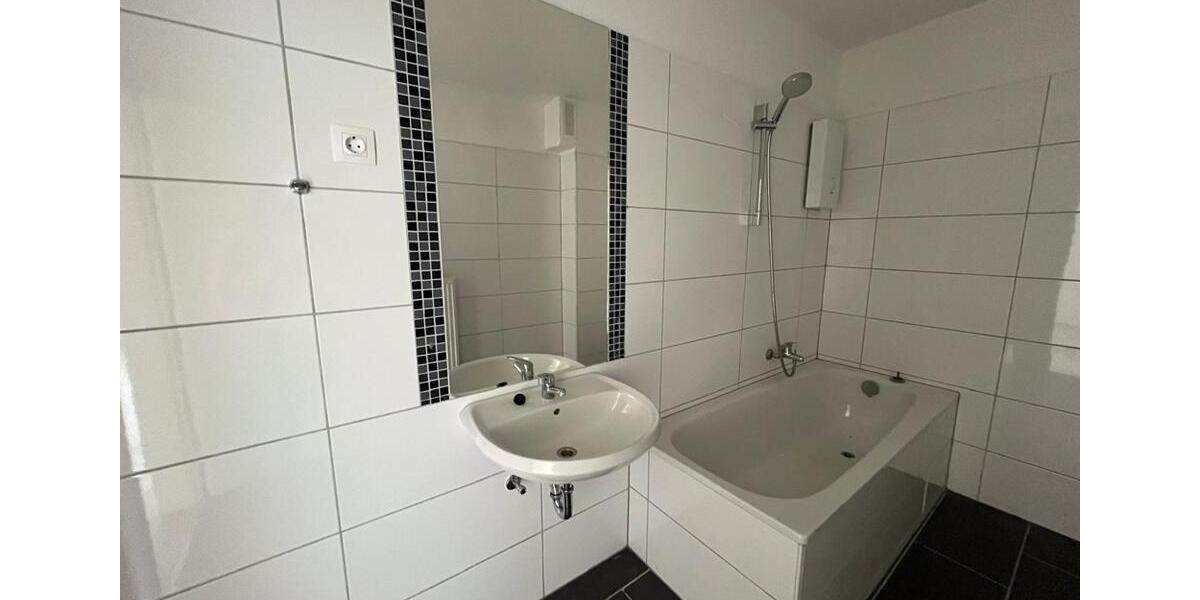 Etagenwohnung Wuppertal Gemarkung Vohwinkel - 3 Zimmer, 83 m&sup2;, 720&euro; | Angebot:25103484