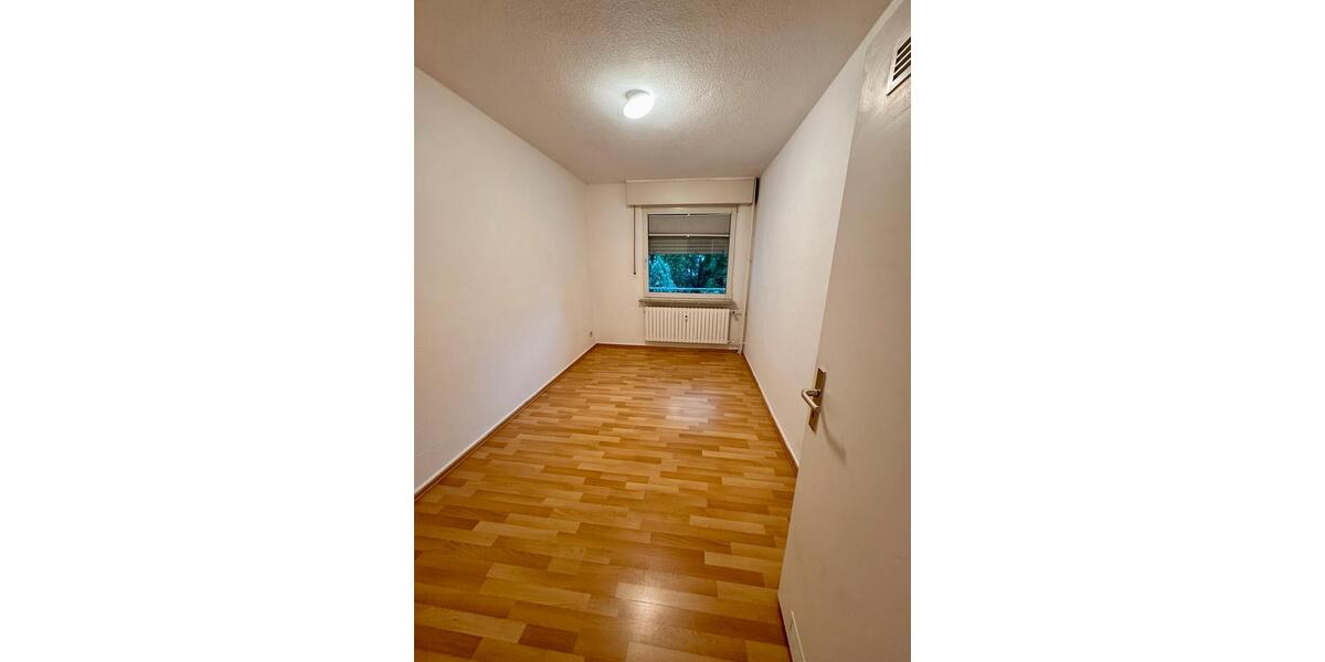 Erdgeschoßwohnung Mülheim an der Ruhr Rechtsruhr-Nord - 4 Zimmer, 85 m&sup2;, 650&euro; | Angebot:26448001