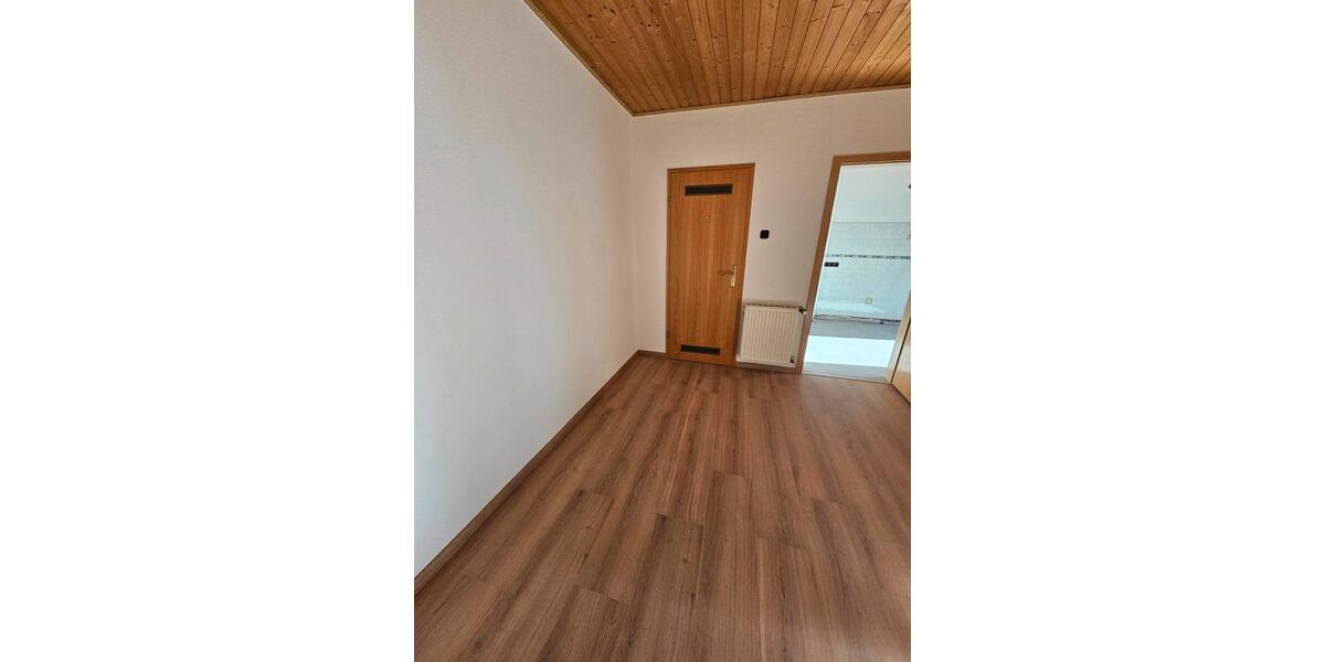 Etagenwohnung Wuppertal Barmen - 2 Zimmer, 64 m&sup2;, 600&euro; | Angebot:25541350