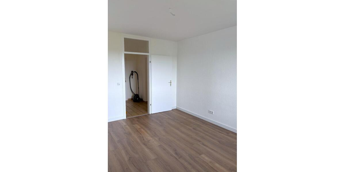 Etagenwohnung Wuppertal Gemarkung Elberfeld - 2 Zimmer, 67 m&sup2;, 150.000&euro; | Angebot:27189732
