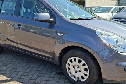 Hyundai i20 158.000 km 2.450 &euro; Bottrop 46238