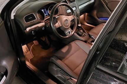 VW Golf 138.000 km 5.900 &euro; Düsseldorf 40468