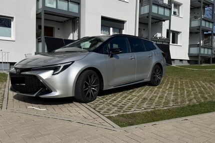 Toyota Corolla 38.546 km 29.900 &euro; Heiligenhaus 42579