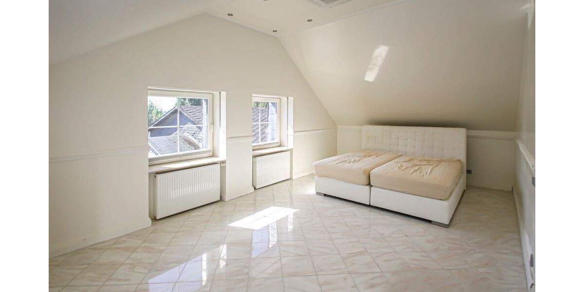 Einfamilienhaus Willich - 7 Zimmer, 331 m&sup2;, 999.500&euro; | Angebot:25688856