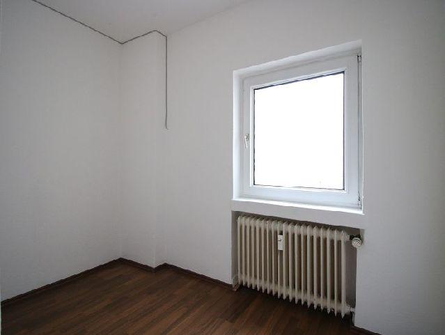 Etagenwohnung Krefeld - 2 Zimmer, 65 m&sup2;, 600&euro; | Angebot:25255768
