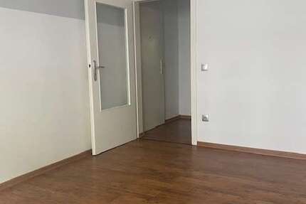 Wohnung Krefeld - 1 Zimmer, 30 m&sup2;, 400&euro; | Angebot:26568466