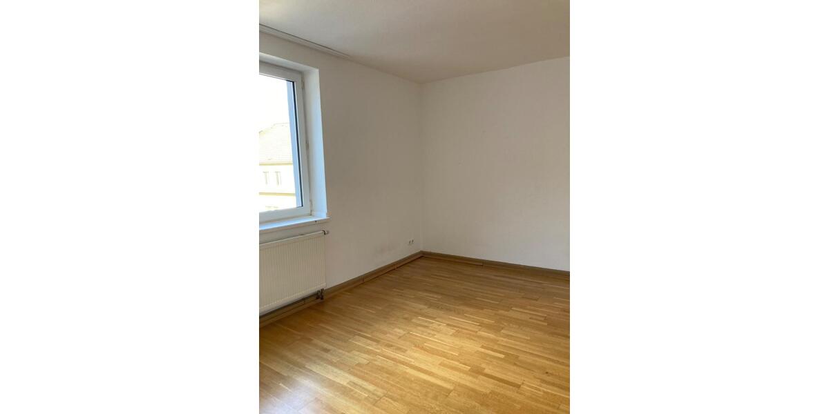 Etagenwohnung Mülheim an der Ruhr - 4 Zimmer, 105 m&sup2;, 675&euro; | Angebot:27536542