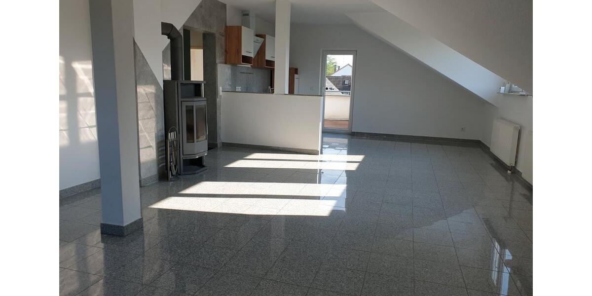 Dachgeschoßwohnung Langenfeld (Rheinland) - 3 Zimmer, 85 m&sup2;, 289.000&euro; | Angebot:27514302