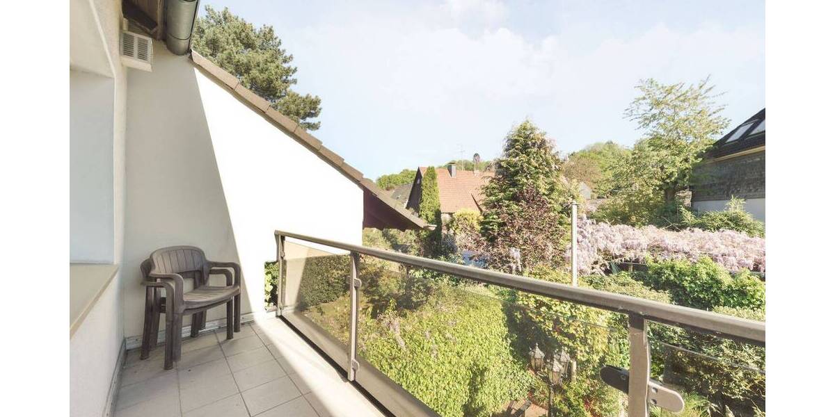 Einfamilienhaus Solingen Gräfrath - 3 Zimmer, 140 m&sup2;, 1.680&euro; | Angebot:26502717
