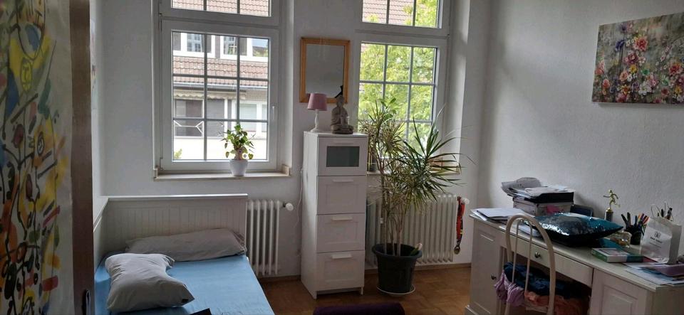 Etagenwohnung Essen Stadtbezirk V - 1 Zimmer, 95 m&sup2;, 930&euro; | Angebot:27545420