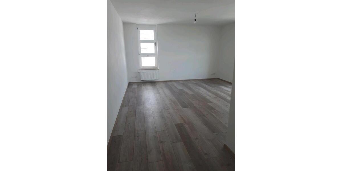 Etagenwohnung Solingen - 2 Zimmer, 56 m&sup2;, 830&euro; | Angebot:25641518