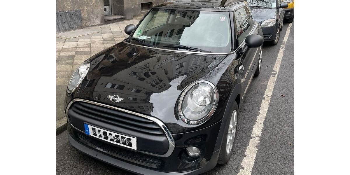 Mini ONE 142.473 km 6.000 &euro; Düsseldorf 40477