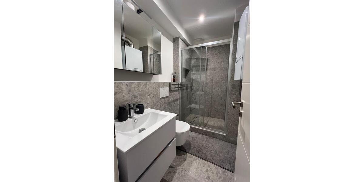 Etagenwohnung Düsseldorf Stadtbezirk 3 - 3 Zimmer, 70 m&sup2;, 1.925&euro; | Angebot:25205284