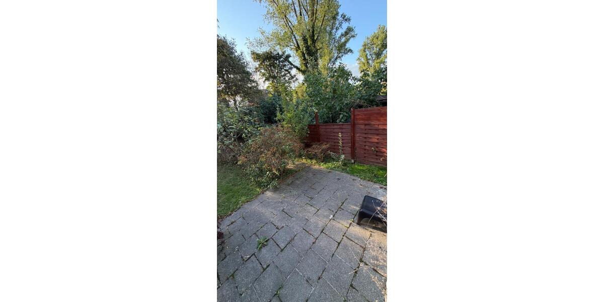 Erdgeschoßwohnung Düsseldorf Stadtbezirk 9 - 3 Zimmer, 98 m&sup2;, 1.700&euro; | Angebot:27551938