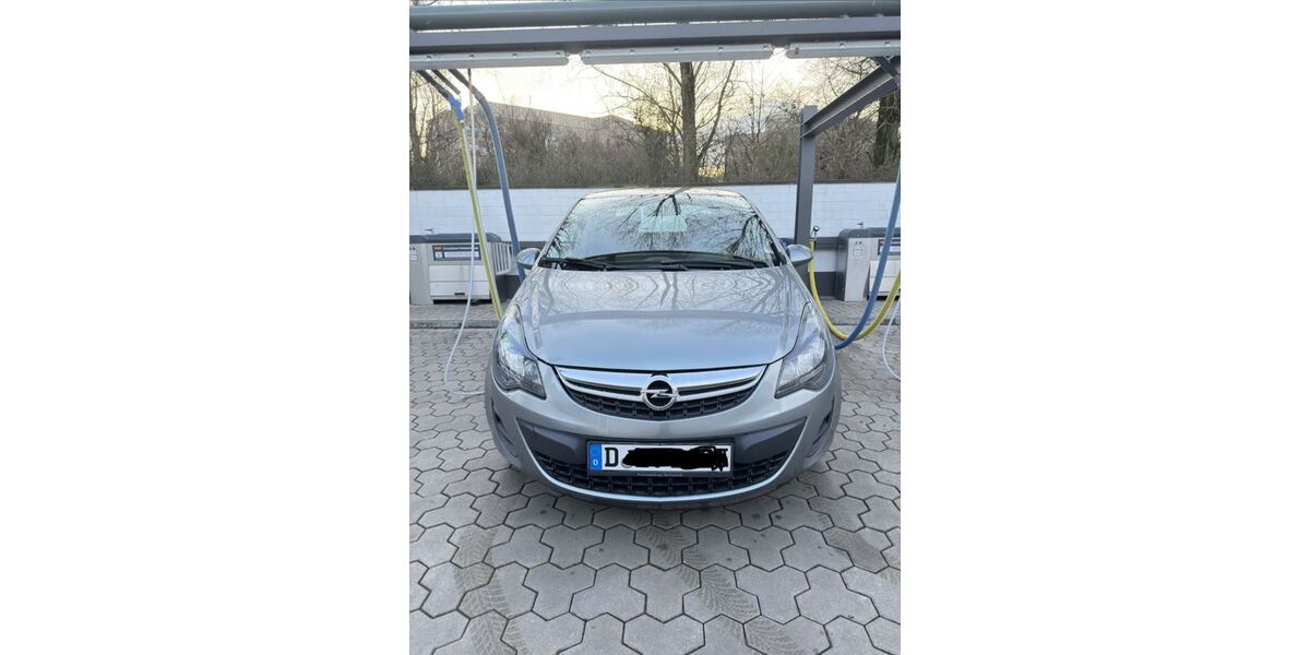 Opel Corsa 80.000 km 7.750 &euro; Düsseldorf 40472
