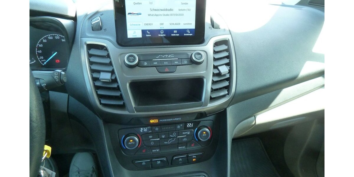 Ford Tourneo Connect CDTI Klima Navi Alu Standheizung 165.000 km 12.900 &euro; Ratingen 40885