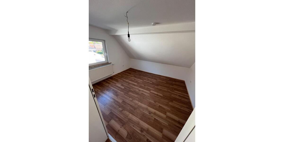 Dachgeschoßwohnung Moers - 2 Zimmer, 46 m&sup2;, 630&euro; | Angebot:26345296
