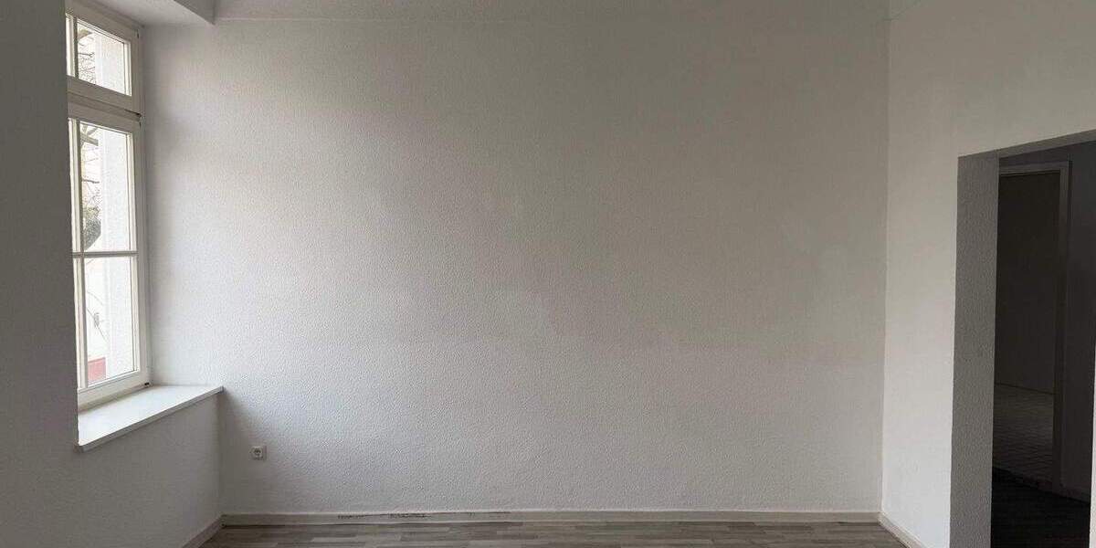 Etagenwohnung Duisburg Dellviertel - 3 Zimmer, 93 m&sup2;, 590&euro; | Angebot:25927892