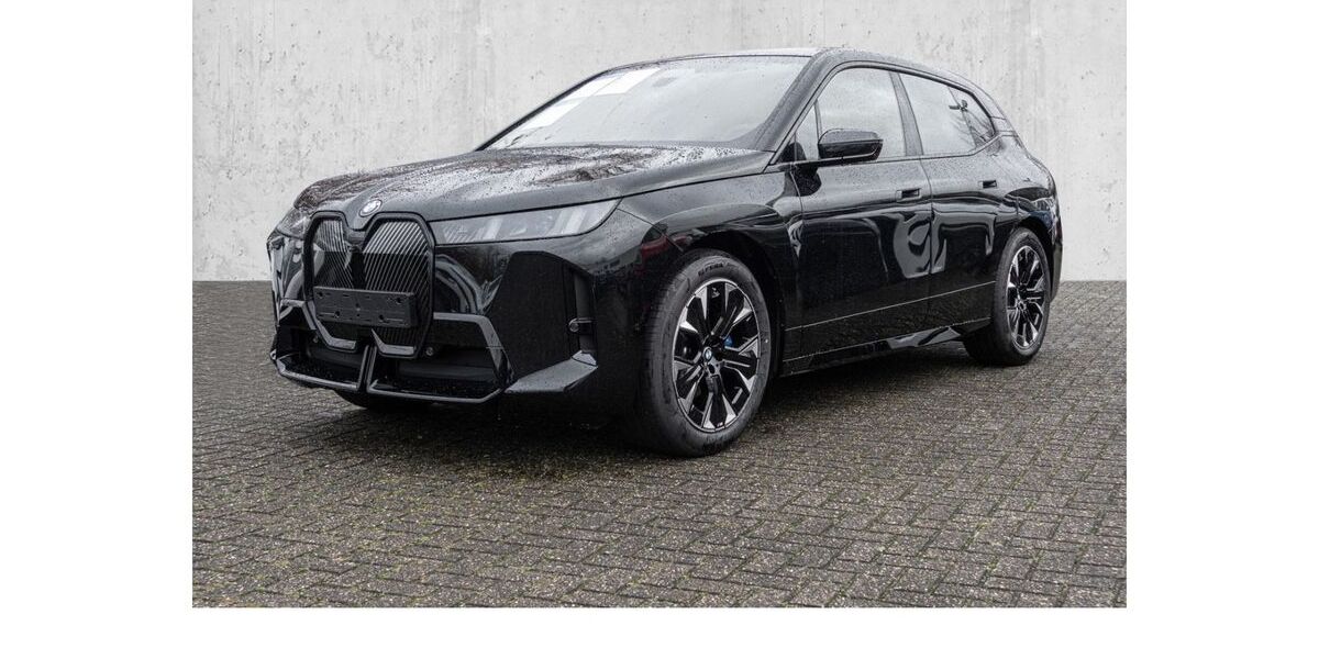 BMW iX 5.900 km 76.980 &euro; Hilden 40721