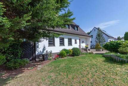 Haus Solingen Aufderhöhe - 5 Zimmer, 200 m&sup2;, 749.000&euro; | Angebot:25144514