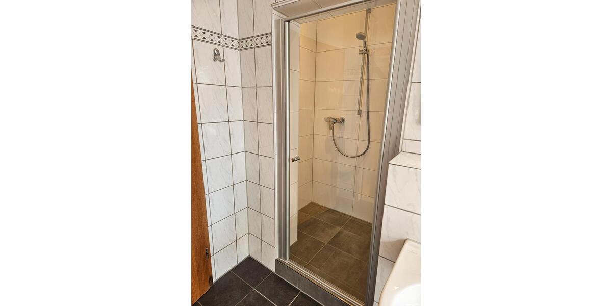 Etagenwohnung Düsseldorf Niederkassel - 3.5 Zimmer, 85 m&sup2;, 450.000&euro; | Angebot:27531555