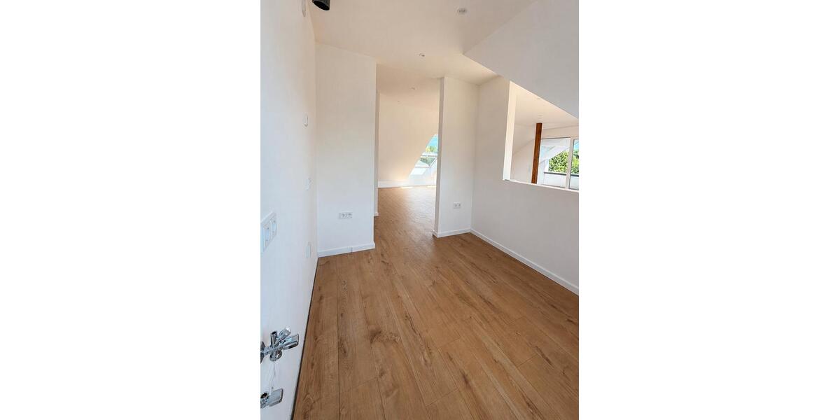 Etagenwohnung Duisburg Rheinhausen - 3 Zimmer, 136 m&sup2;, 1.190&euro; | Angebot:27553924