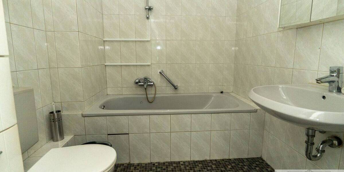 Mehrfamilienhaus, Wohnhaus Neuss Furth-Süd - 1 Zimmer, 220 m&sup2;, 799.000&euro; | Angebot:26029914