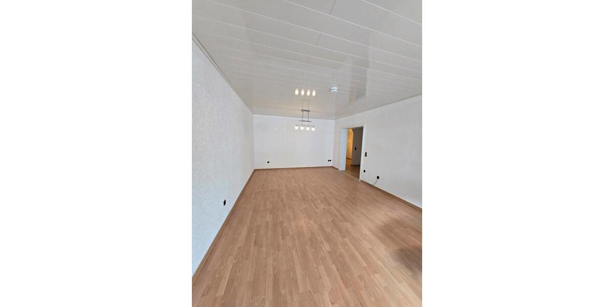 Etagenwohnung Düsseldorf Stadtbezirk 8 - 2 Zimmer, 84 m&sup2;, 1.008&euro; | Angebot:25976760