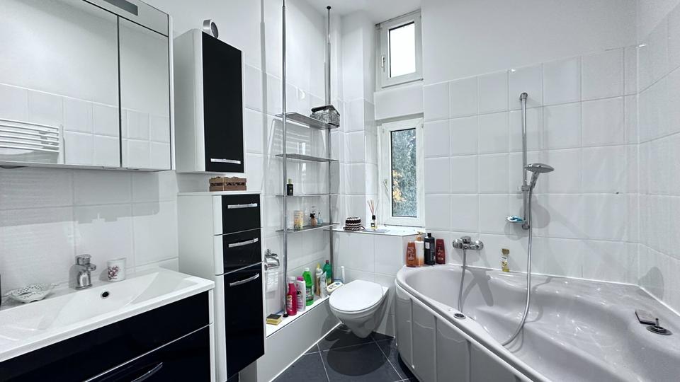 Doppelhaushälfte Solingen Mitte - 9 Zimmer, 210 m&sup2;, 340.000&euro; | Angebot:25832753