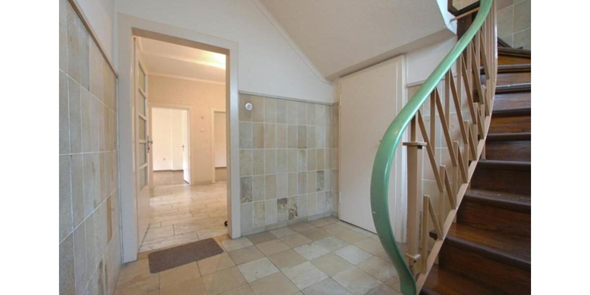 Doppelhaushälfte Düsseldorf Stadtbezirk 6 - 10 Zimmer, 275 m&sup2;, 4.650&euro; | Angebot:25945129