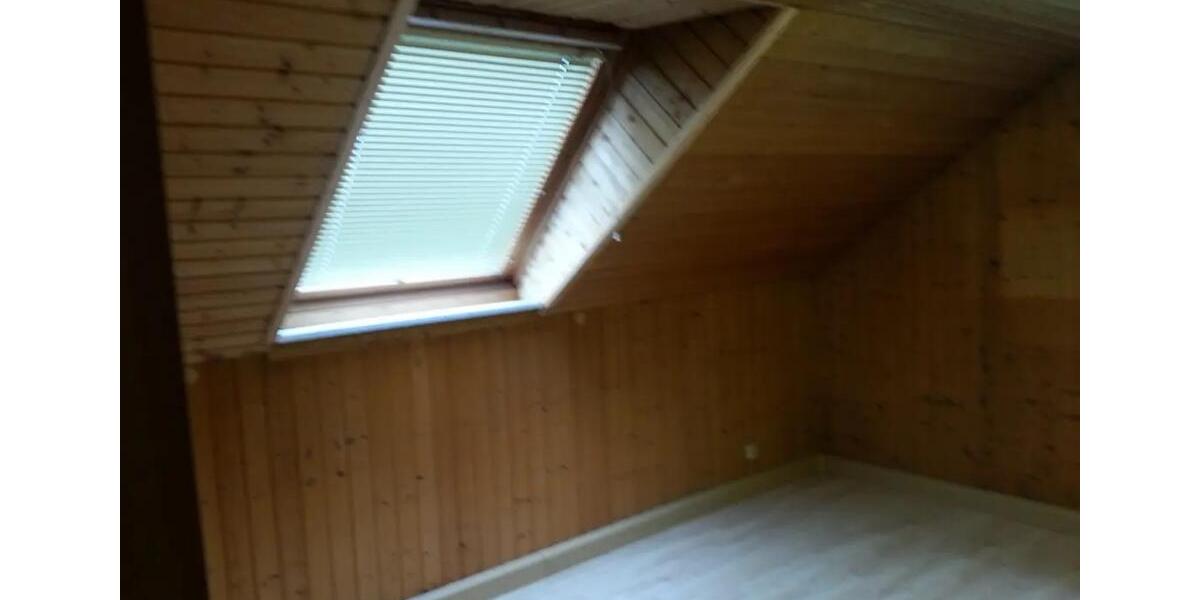 Maisonettenwohnung Solingen - 5 Zimmer, 125 m&sup2;, 1.200&euro; | Angebot:25852007