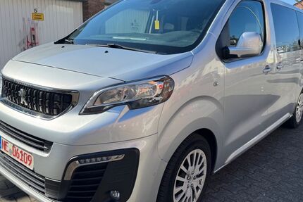 Peugeot Traveller 118.000 km 18.990 &euro; Neuss 41462