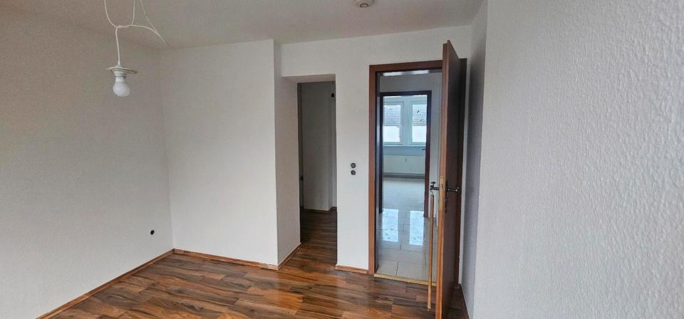 Dachgeschoßwohnung Oberhausen Osterfeld - 3.5 Zimmer, 63 m&sup2;, 860&euro; | Angebot:27539109