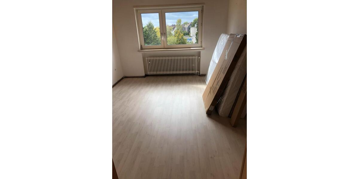 Etagenwohnung Remscheid Remscheid-Süd - 2 Zimmer, 72 m&sup2;, 570&euro; | Angebot:25900244