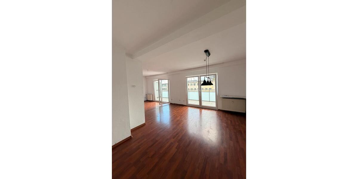 Etagenwohnung Essen Stadtkern - 3 Zimmer, 110 m&sup2;, 1.250&euro; | Angebot:27540783