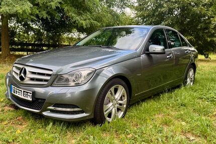 Mercedes-Benz C 250 102.000 km 14.499 &euro; Ratingen 40878