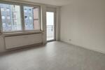Etagenwohnung Oberhausen - 2 Zimmer, 82 m&sup2;, 740&euro; | Angebot:25404192