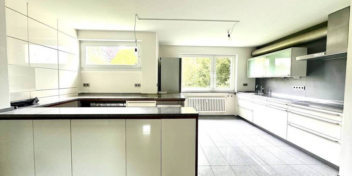 Etagenwohnung Neuss Gnadental - 4 Zimmer, 140 m&sup2;, 1.550&euro; | Angebot:26616356