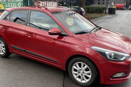 Hyundai i20 54.988 km 9.600 &euro; essen 45239