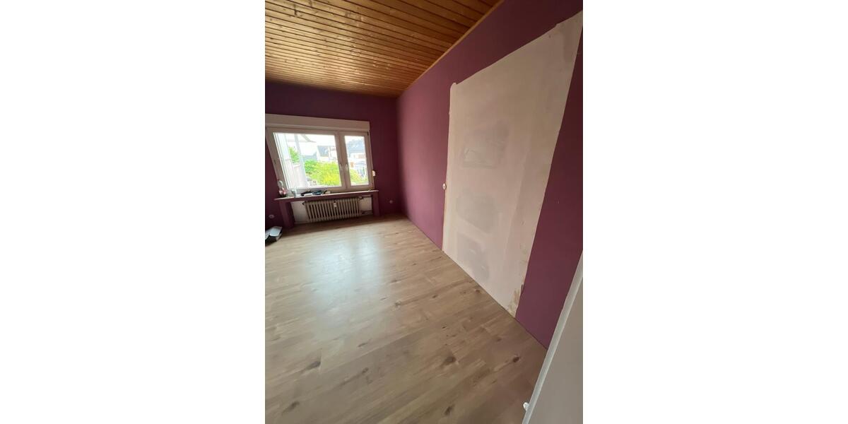 Etagenwohnung Solingen Höhscheid - 4 Zimmer, 90 m&sup2;, 1.000&euro; | Angebot:26461445