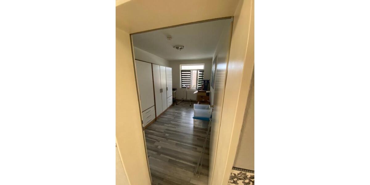 Etagenwohnung Krefeld - 3 Zimmer, 93 m&sup2;, 730&euro; | Angebot:25545658