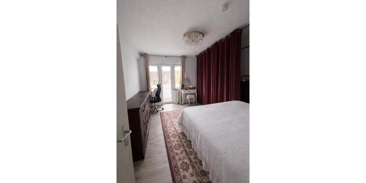 Etagenwohnung Düsseldorf Derendorf - 2 Zimmer, 65 m&sup2;, 650&euro; | Angebot:26033008