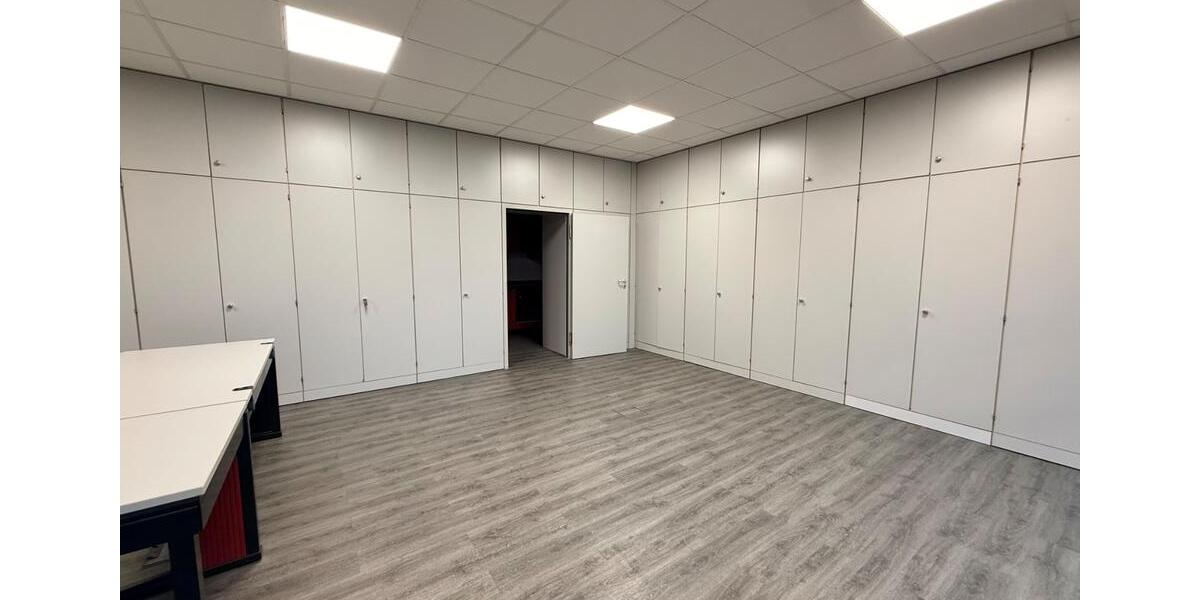 Gewerbeobjekt Langenfeld (Rheinland) - 1.320&euro; | Angebot:24869048