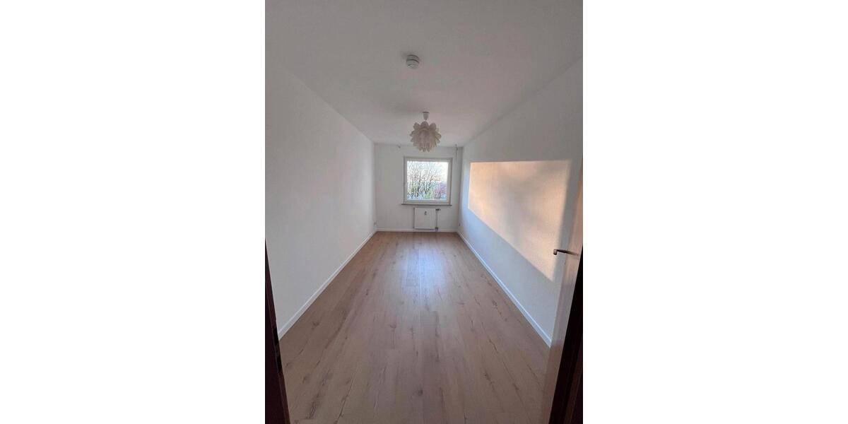 Etagenwohnung Wuppertal Eckbusch - 4 Zimmer, 113 m&sup2;, 1.350&euro; | Angebot:25894284