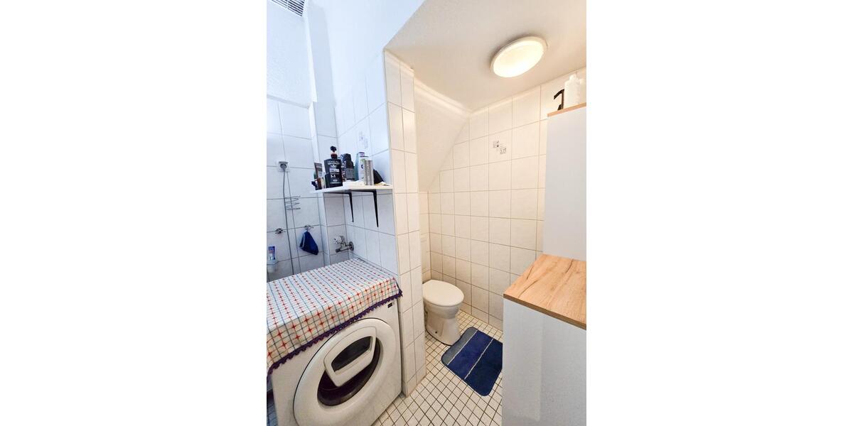 Dachgeschoßwohnung Oberhausen Alt-Oberhausen - 3.5 Zimmer, 82 m&sup2;, 520&euro; | Angebot:25754018