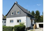 Einfamilienhaus mit 5 Zimmern und 2 Bädern, großem Garten ideal für Familien. Komplett saniert! - Einfamilienhaus Düsseldorf / Rath Rath | Angebot:27190569