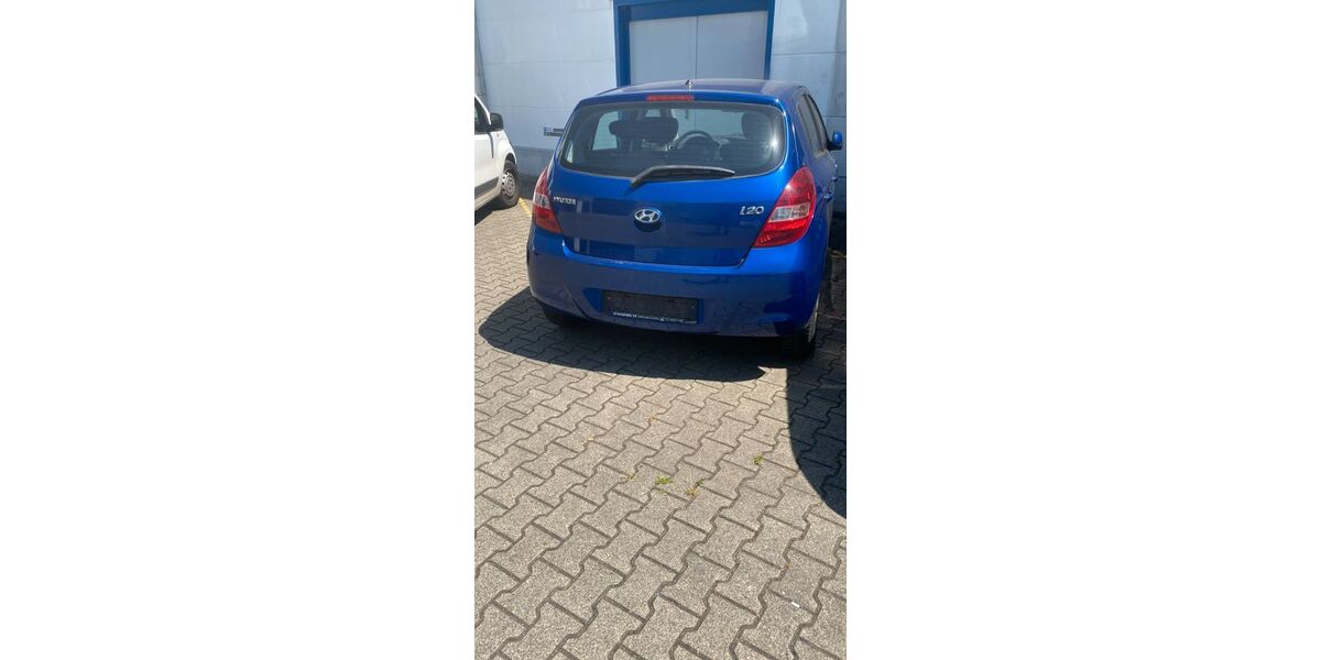 Hyundai i20 160.000 km 2.300 &euro; Oberhausen 46117